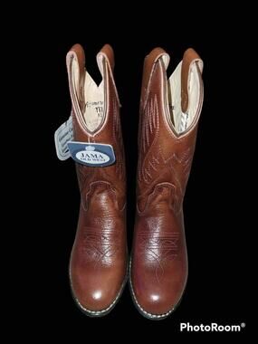 NWT, Old West Kids Jama Cowboy Boots Brown, Size 1.5.